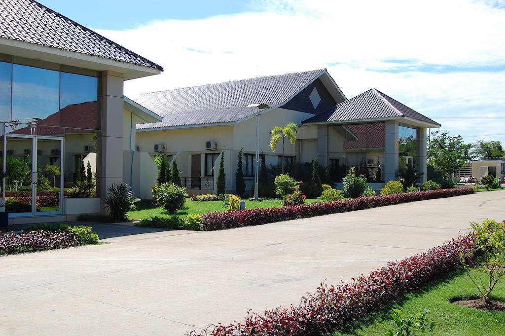Mingalar Thiri Hotel Naypyidaw Exterior photo